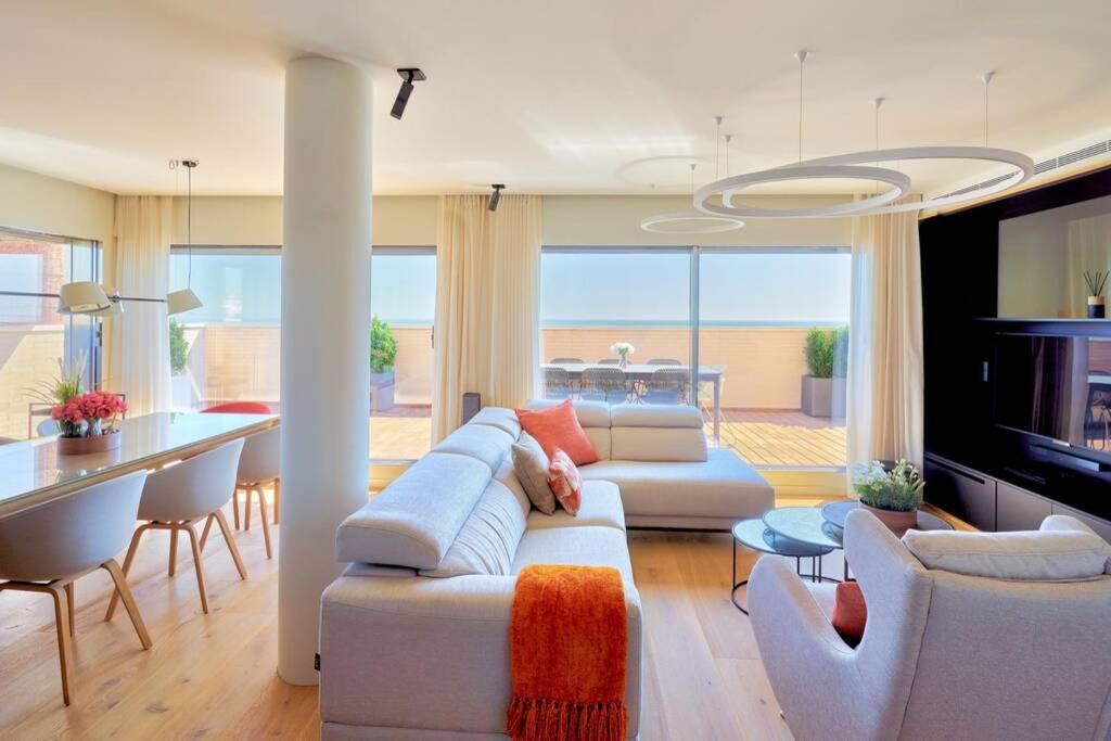 Ferienwohnung D&R Penthouse On The Beach Málaga Exterior foto