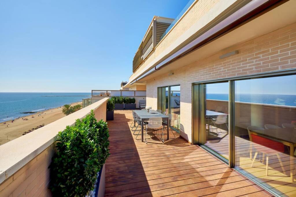 Ferienwohnung D&R Penthouse On The Beach Málaga Exterior foto