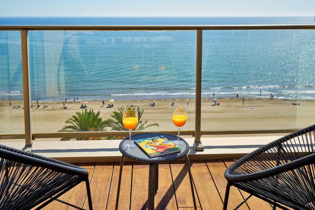 Ferienwohnung D&R Penthouse On The Beach Málaga Exterior foto