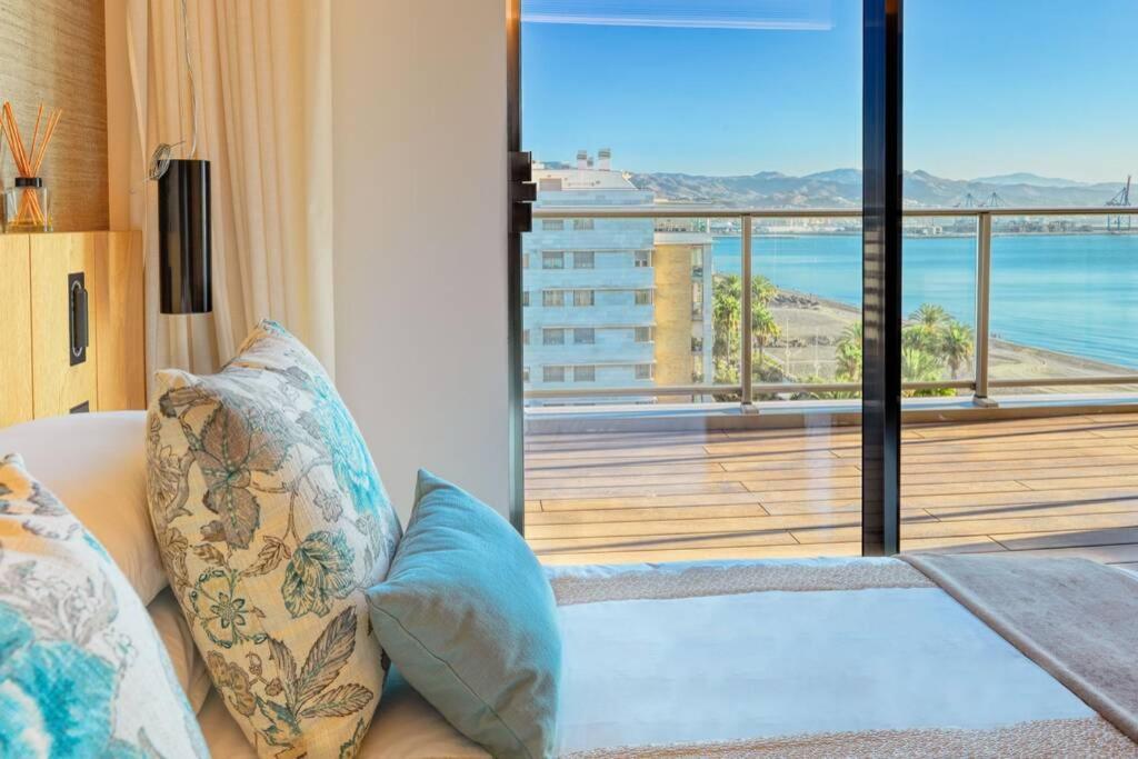 Ferienwohnung D&R Penthouse On The Beach Málaga Exterior foto