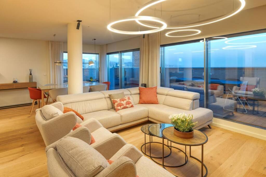 Ferienwohnung D&R Penthouse On The Beach Málaga Exterior foto